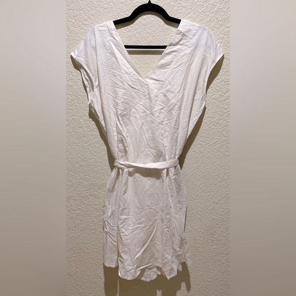 Splendid Nordstrom NWT Cream Color V-Neck Dress with Belt with Pockets Size S - Picture 3 of 12